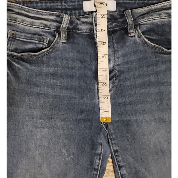 Mica Los Angeles Low-Rise Cropped Distressed Jeans w Raw hems Womens Sz 26 - Picture 5 of 10